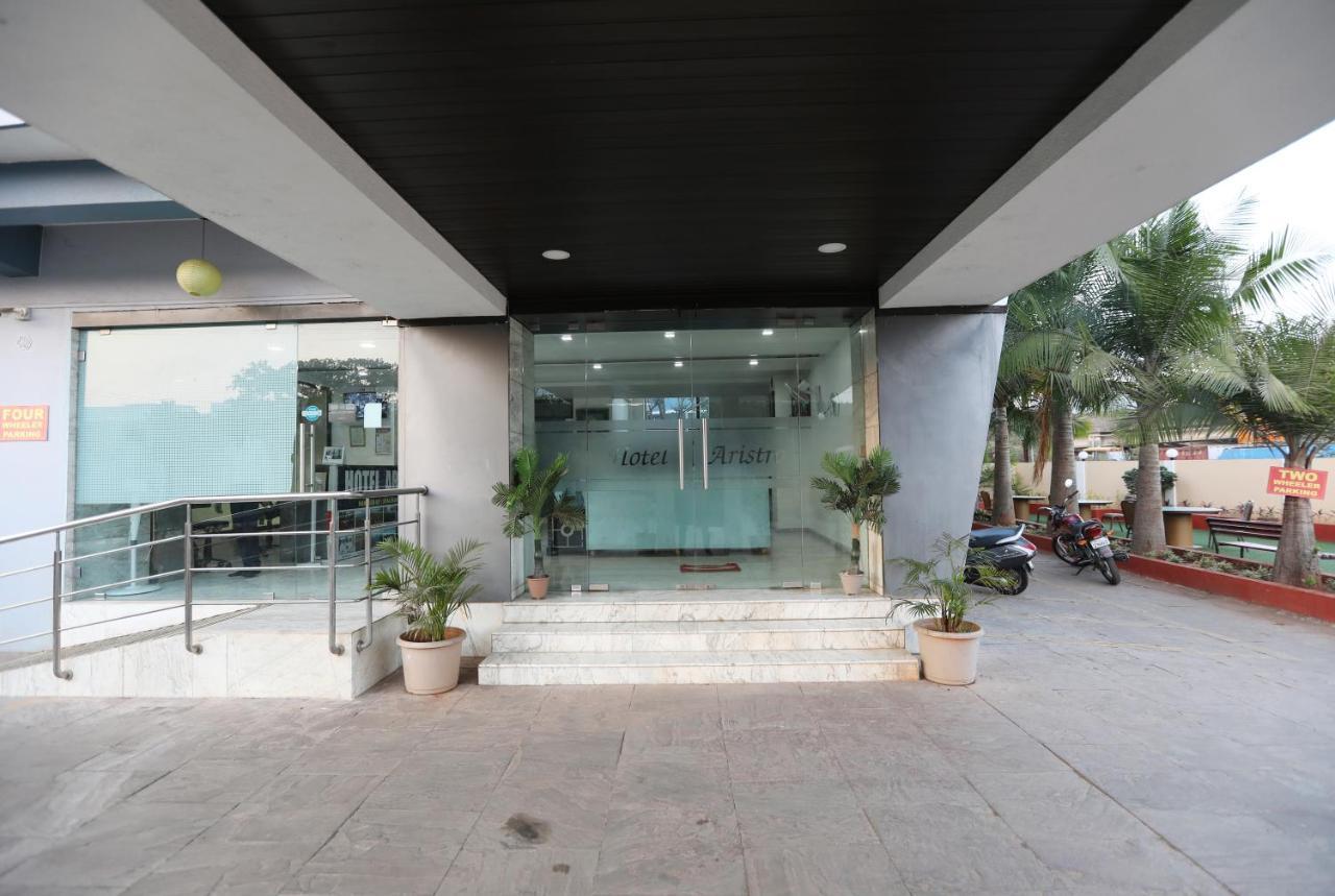 Hotel Aristro Lonavala Exteriér fotografie