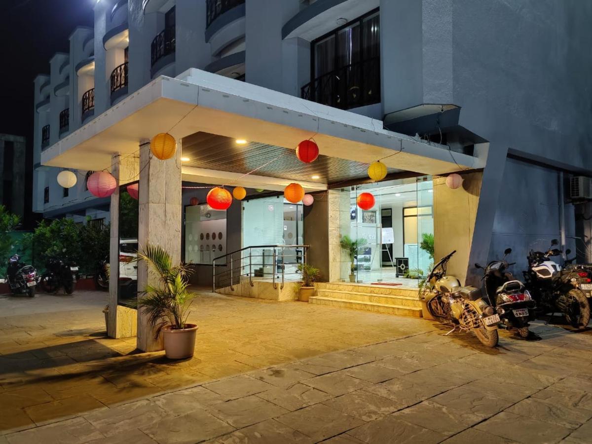 Hotel Aristro Lonavala Exteriér fotografie