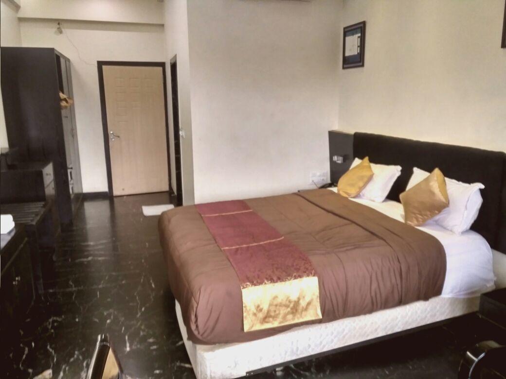 Hotel Aristro Lonavala Exteriér fotografie